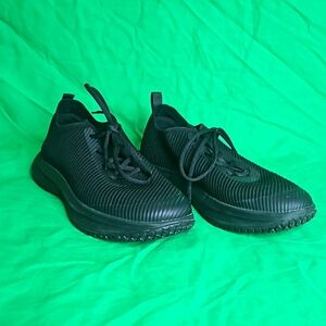 Snibbs ROVR Black sz. 8 men - 9.5 Women sneakers